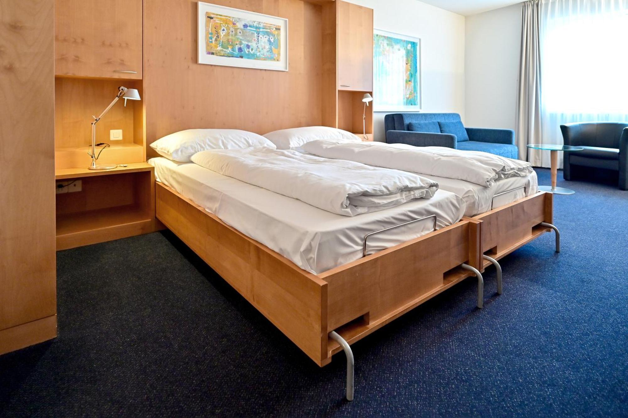 Hotel Зофинген Екстериор снимка