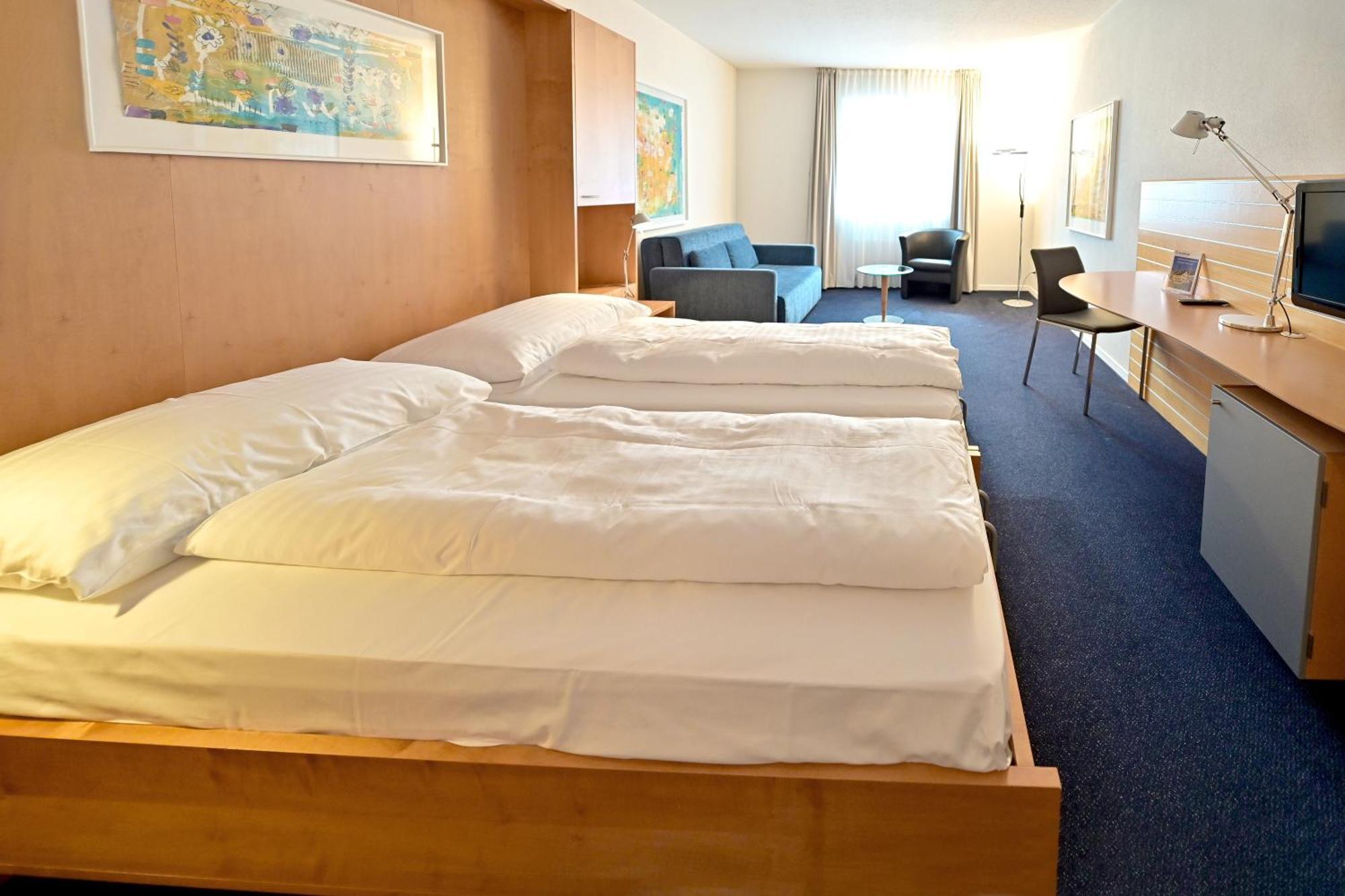 Hotel Зофинген Екстериор снимка