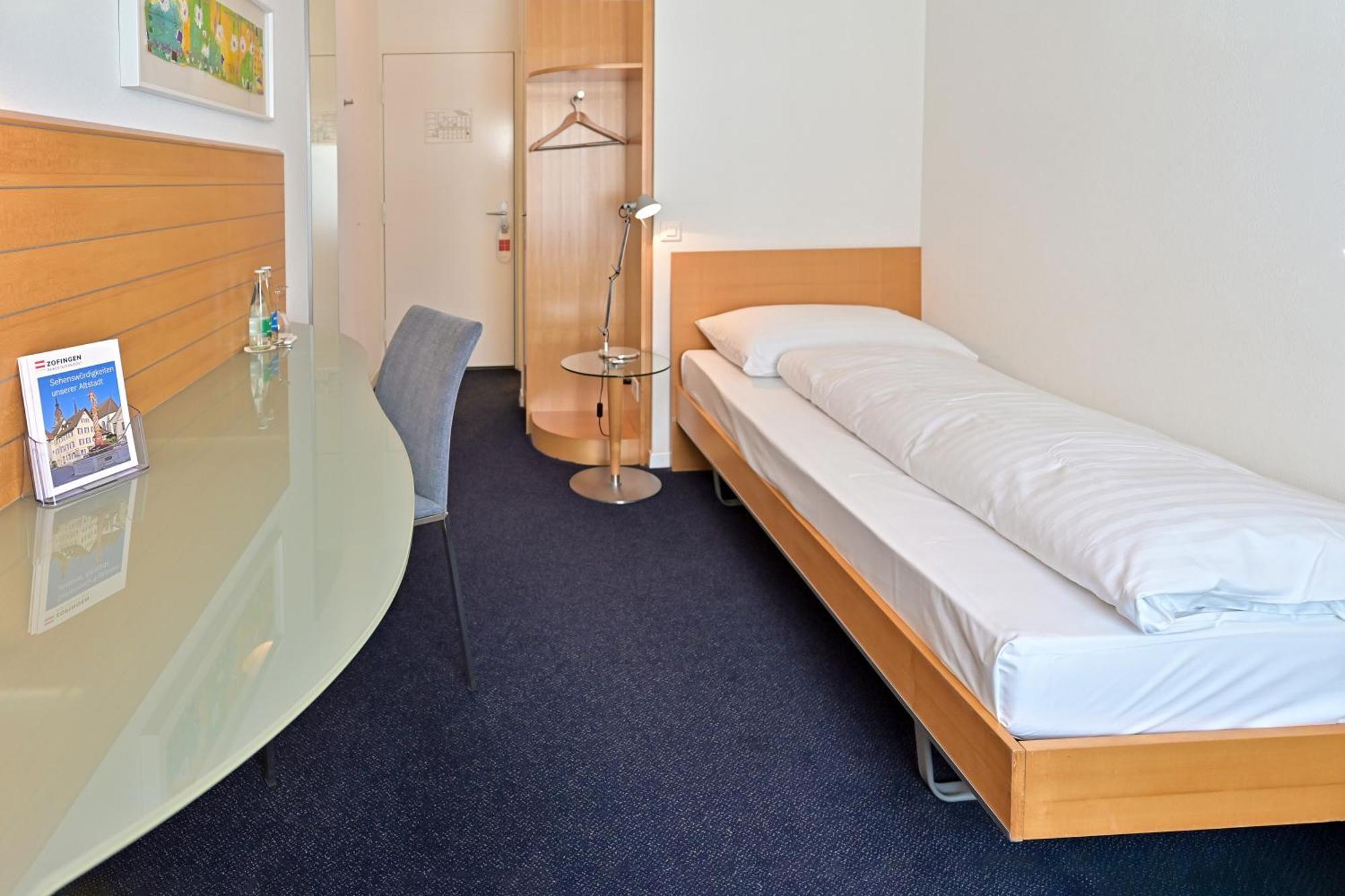 Hotel Зофинген Екстериор снимка