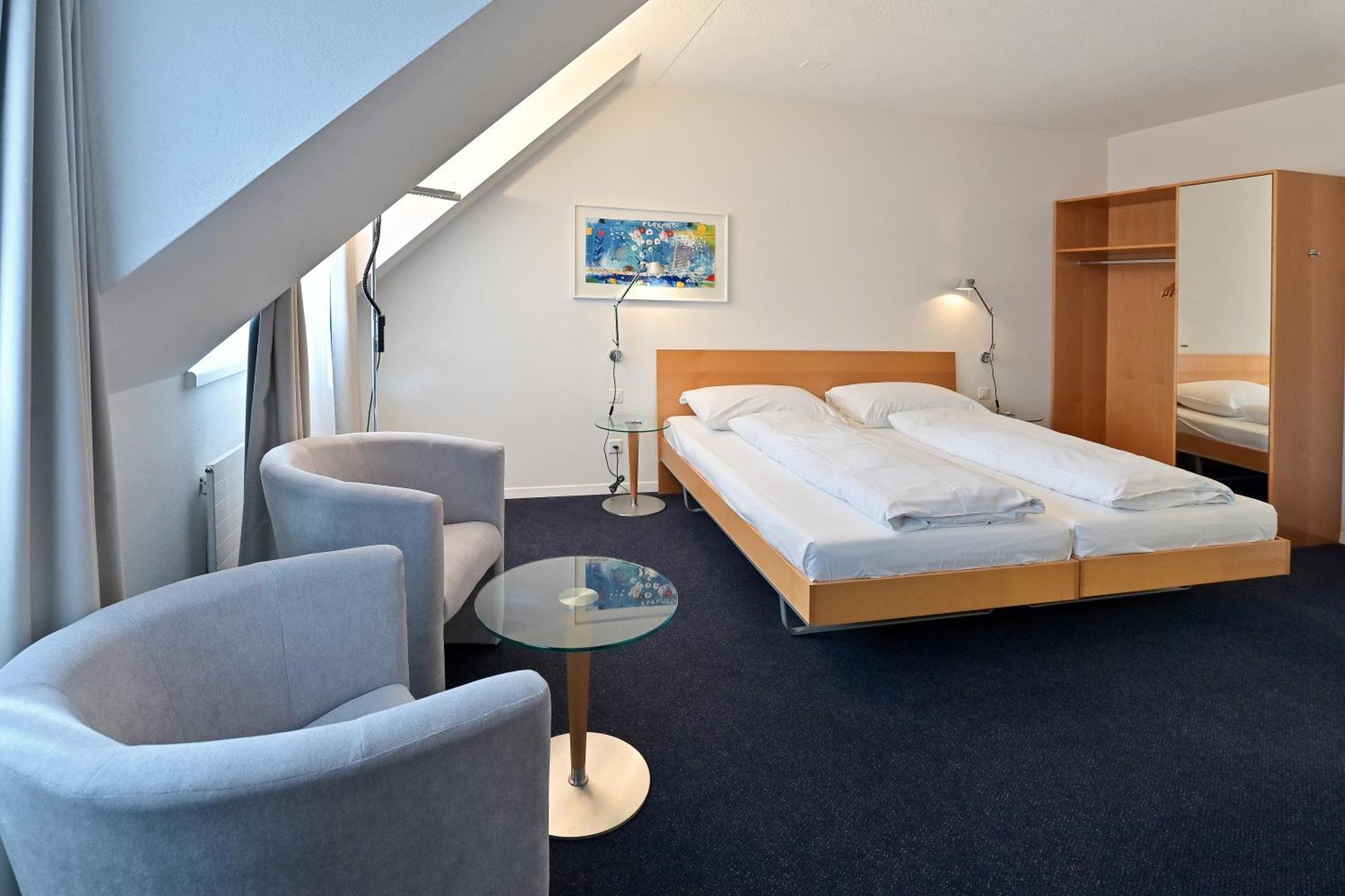 Hotel Зофинген Екстериор снимка